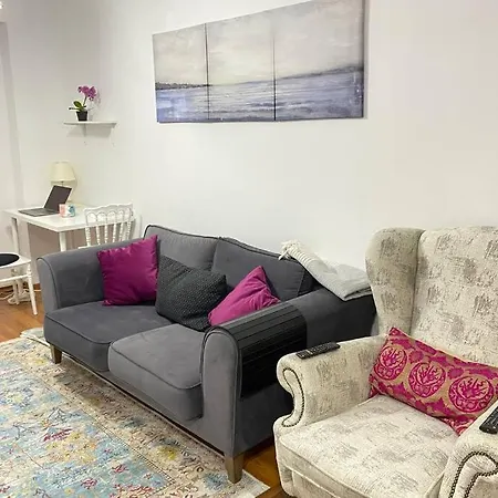 Gorgeous 2 Bedroom For Your Comfy Lejlighed *