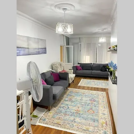 Gorgeous 2 Bedroom For Your Comfy Lejlighed